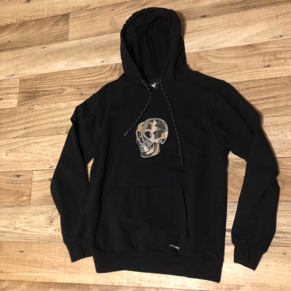 Westy Embroidered Camouflage Skull hoodie size M $40